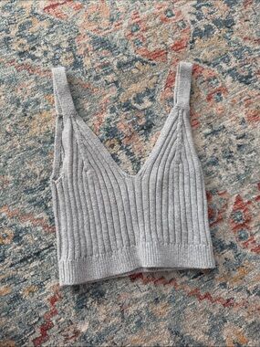 aerie Gray Ribbed Knit V-Neck Cropped Tank